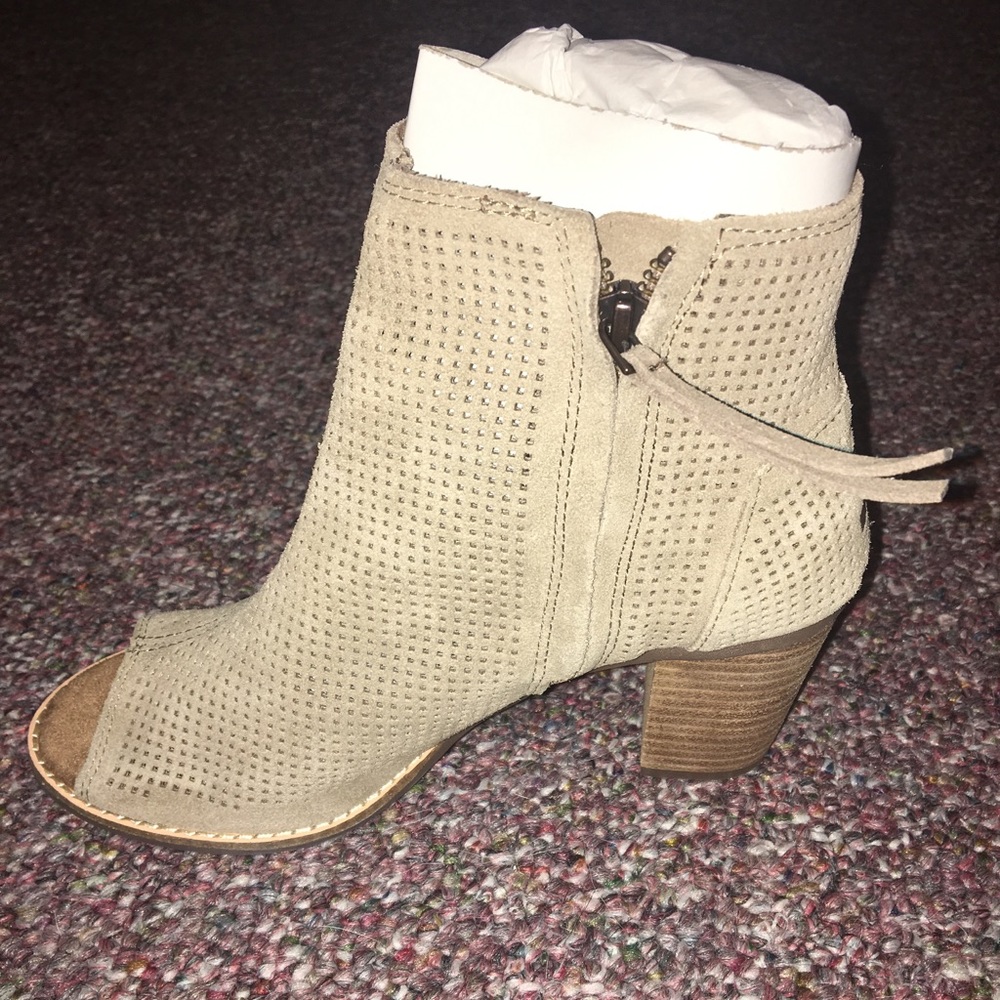 Toms booties